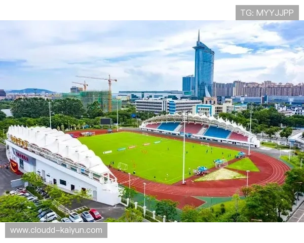 足球俱乐部青训教练增聘，足球俱乐部招聘教练员